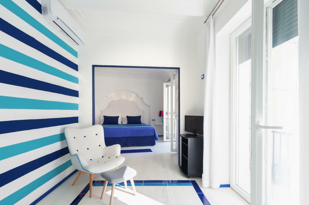 Boutique Suites In Piazzetta Capri Exterior photo